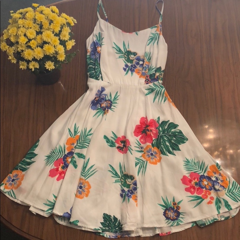 White Floral Dress✨